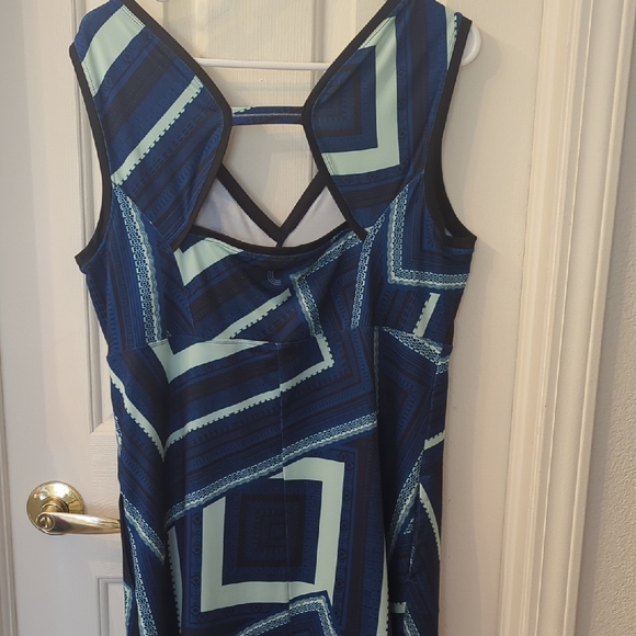 Lole Asymmetrical Dress in Blue and Black - Picture 4 of 6
